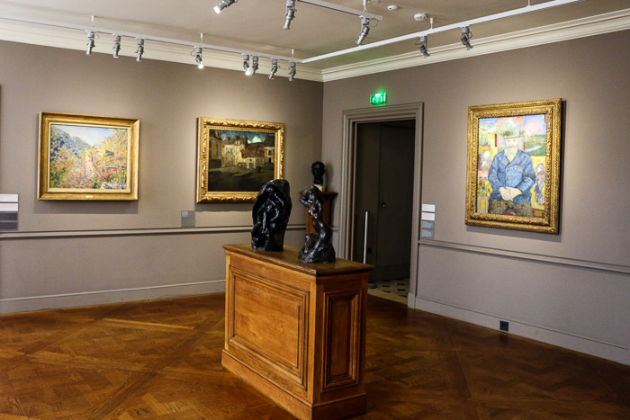 o interior do museu rodin em paris